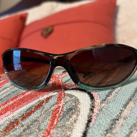 Great sunglasses ladies - Picture 2 of 9